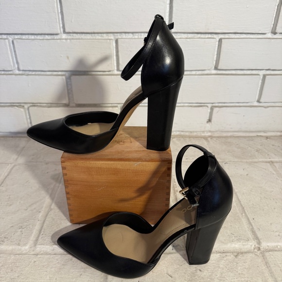 ALDO Black Strappy Block Heels Size 7.5 - Picture 10 of 12